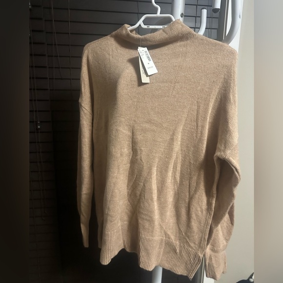 Two sweaters from Reitmans. Size is medium and large - Picture 4 of 4